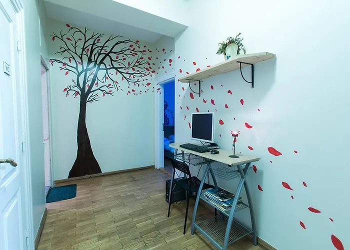 The Knight House Hostal *