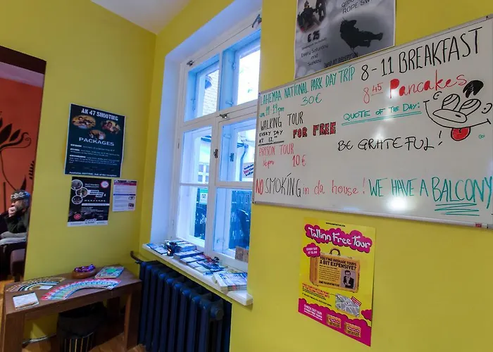 Hostal The Knight House *